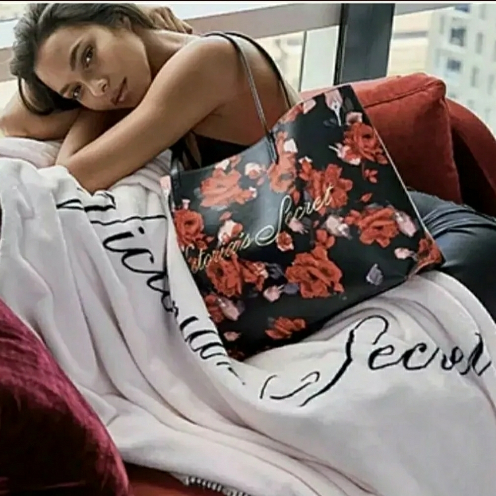 Victorias Secret Tote Bag